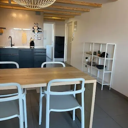 Ebli Seaview Apartamento *