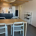 Ebli Seaview Apartamento *