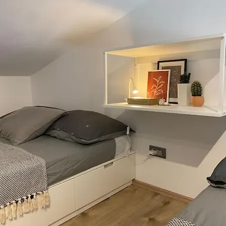 Lägenhet Ebli Seaview Pula