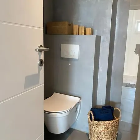 Ebli Seaview Apartman Póla